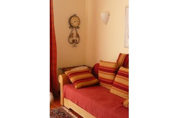 Austria Privát Graz, Exteriorul